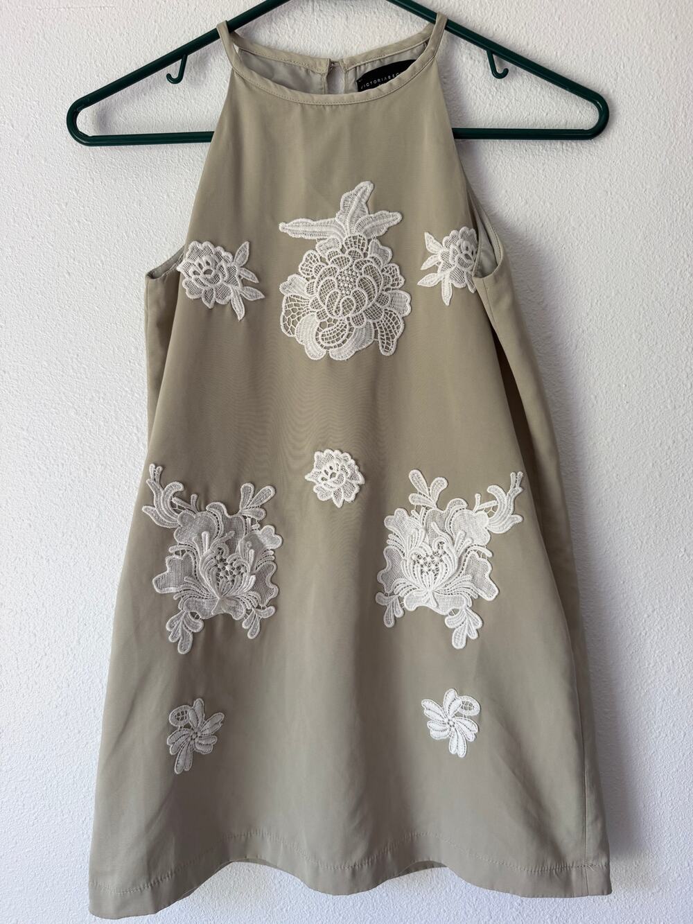 Victoria Beckham Tan Lace Floral Applique Halter Top Size Medium Lined Flowers